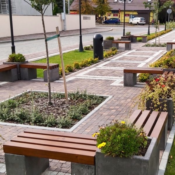 Iwanowice – centrum wsi