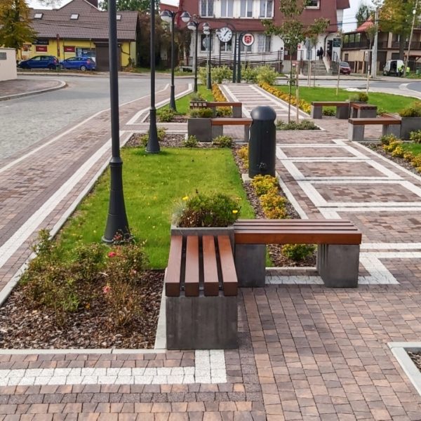 Iwanowice – centrum wsi