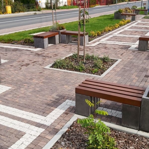 Iwanowice – centrum wsi