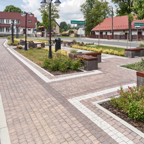 Iwanowice – centrum wsi