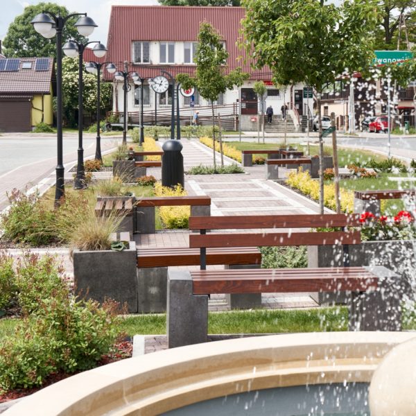 Iwanowice – centrum wsi