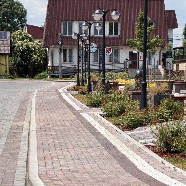 Iwanowice – centrum wsi